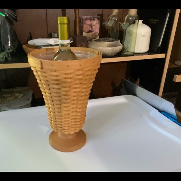 Longaberger 2003 Collector’s Club Floral Vase Basket and Protector Set - Picture 7 of 8